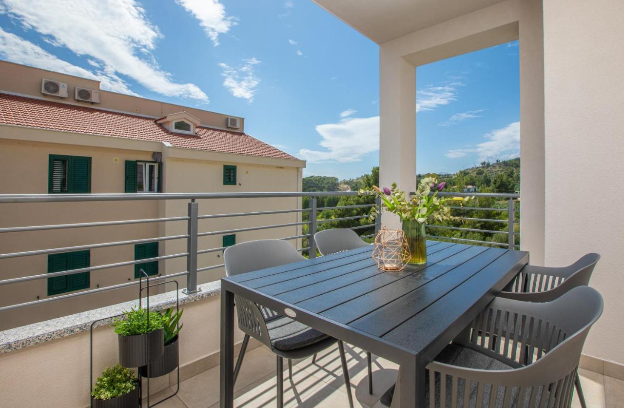Ivmalu Apartments Tucepi Exterior photo